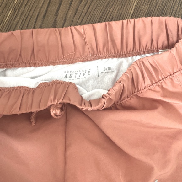 Abercrombie girls shorts - Picture 3 of 3